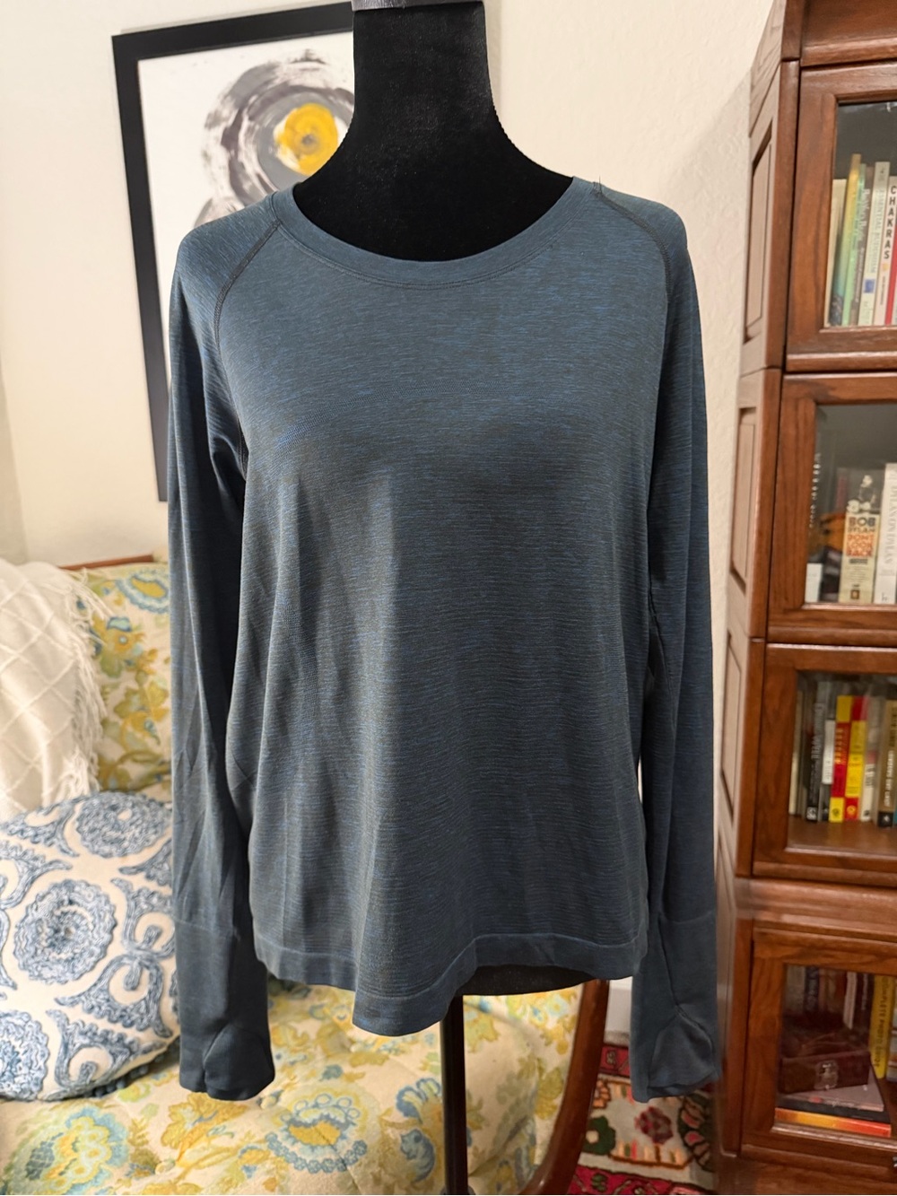 Lululemon Swiftly Tech Long Sleeve Blue Crush Distance Thumbholes
